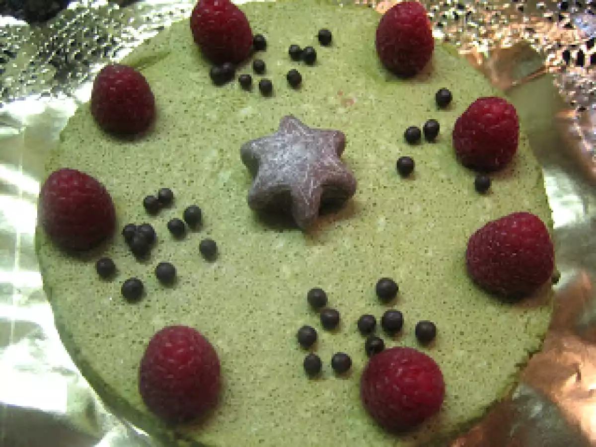 Tarta de té matcha y frambuesas