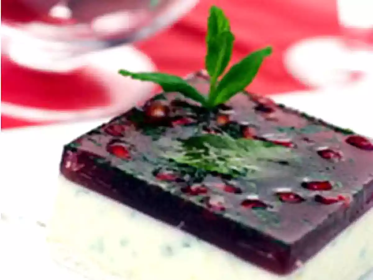 Tarta de yogur y granada