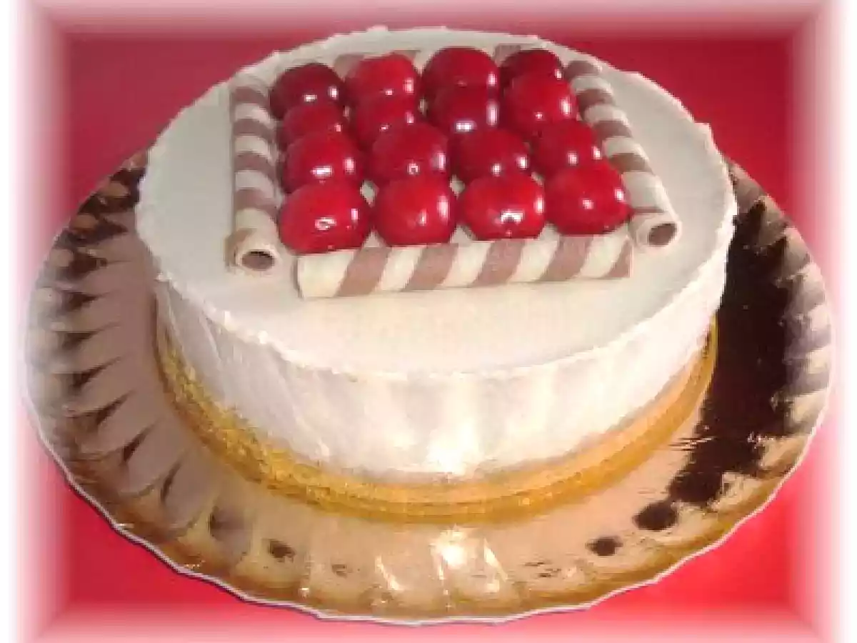 TARTA DE YOGURT CON MERMELADA DE CEREZAS