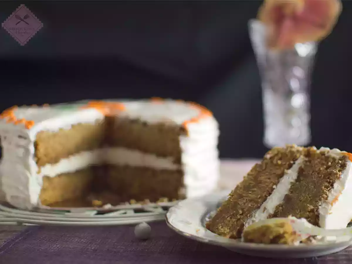 Tarta de zanahoria con crema