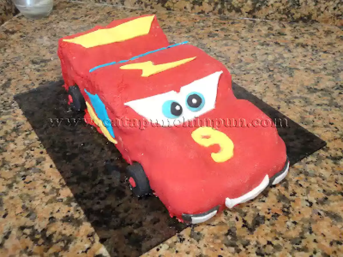 Tarta Fondant Cars (Rayo McQueen) paso a paso