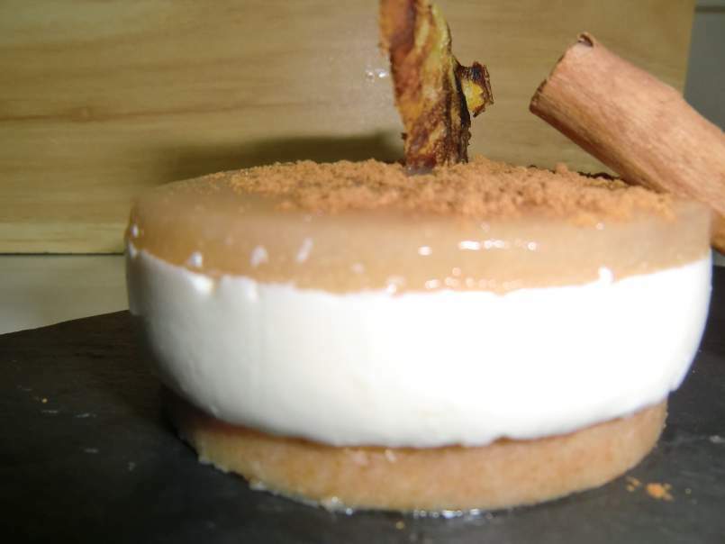 Tarta mini de pera y queso con toque de canela y ron, foto 1