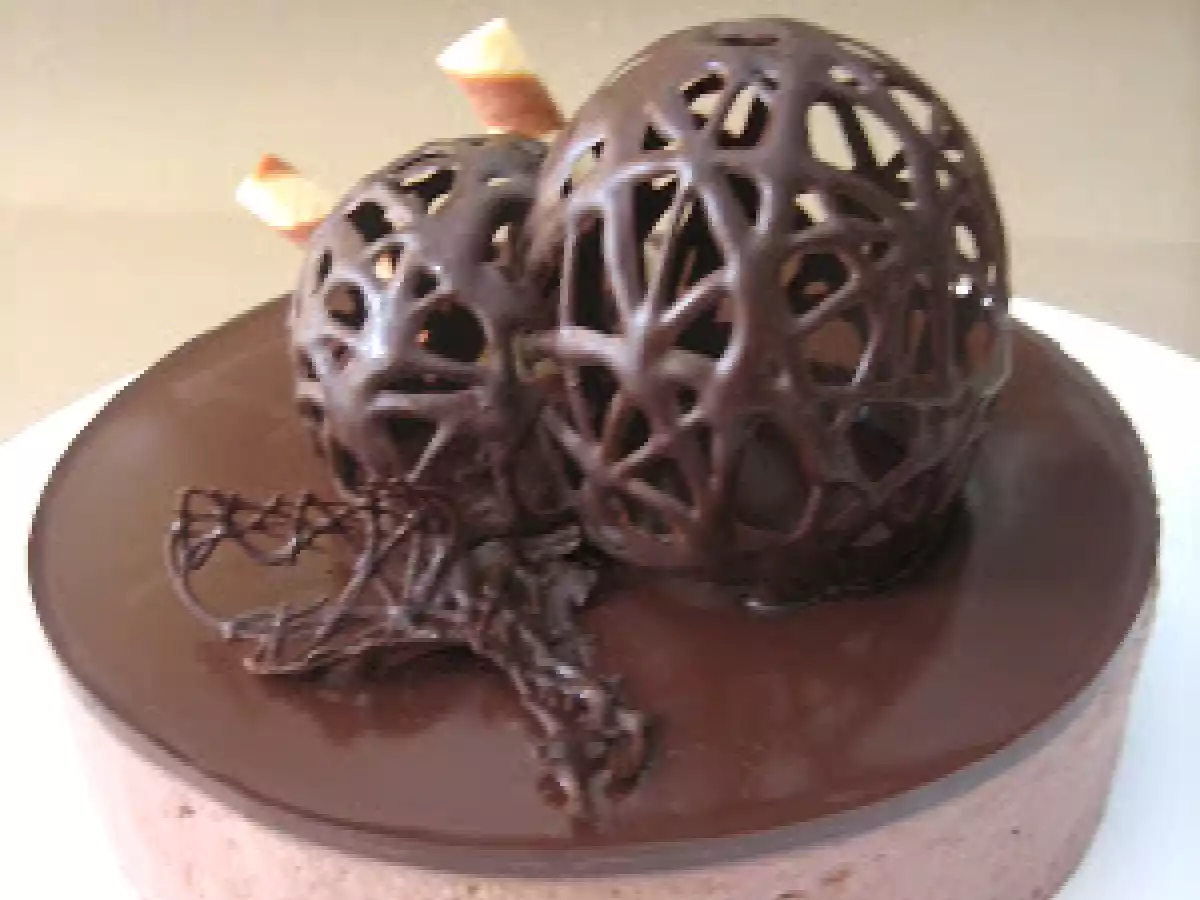 Tarta mousse de chocolate y avellana con fresa - foto 2