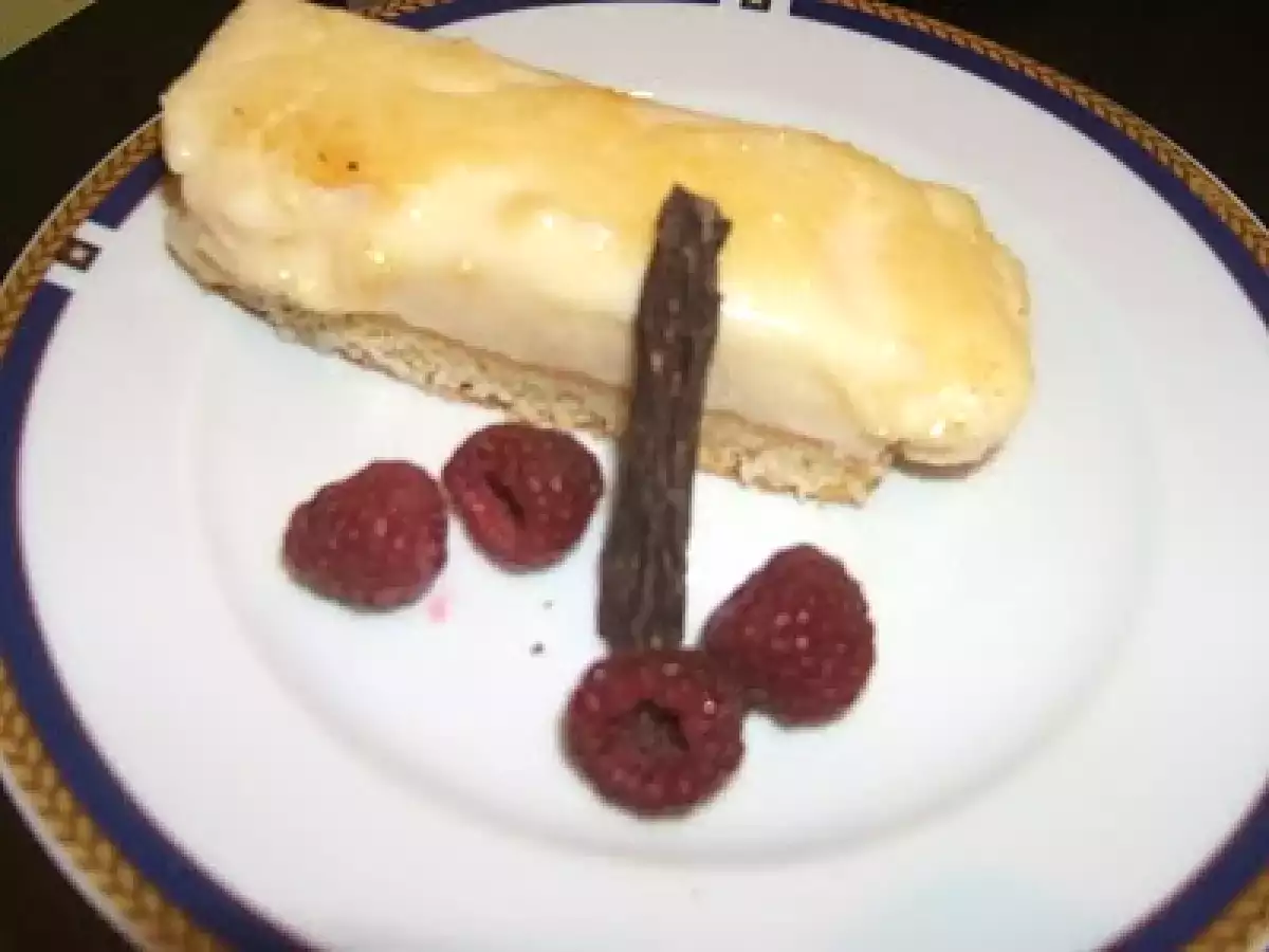 Tarta mousse de crema catalana.