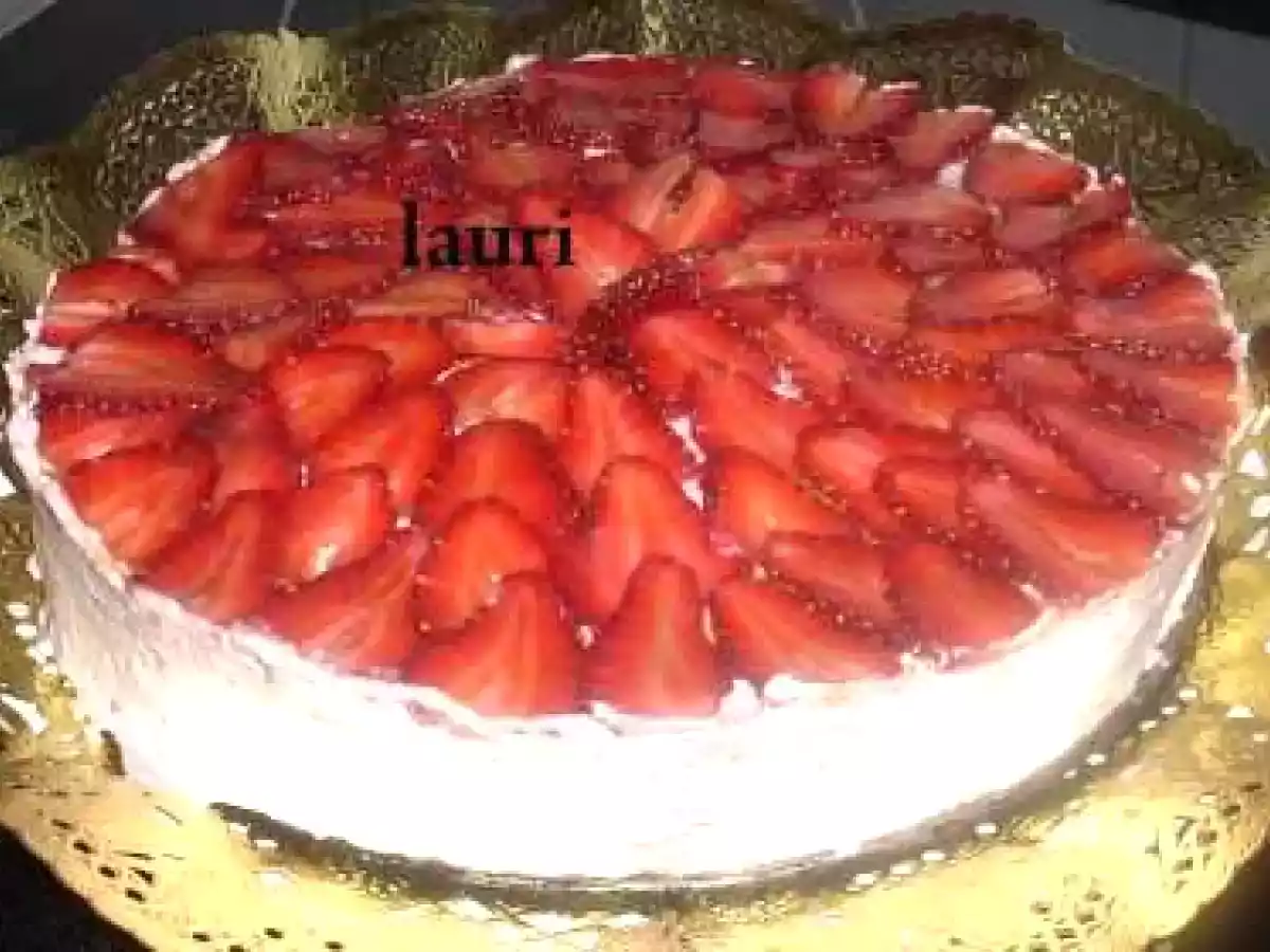 TARTA MOUSSE DE FRESAS SIN GLUTEN POR MIS 27 CUMPLEAÑOS