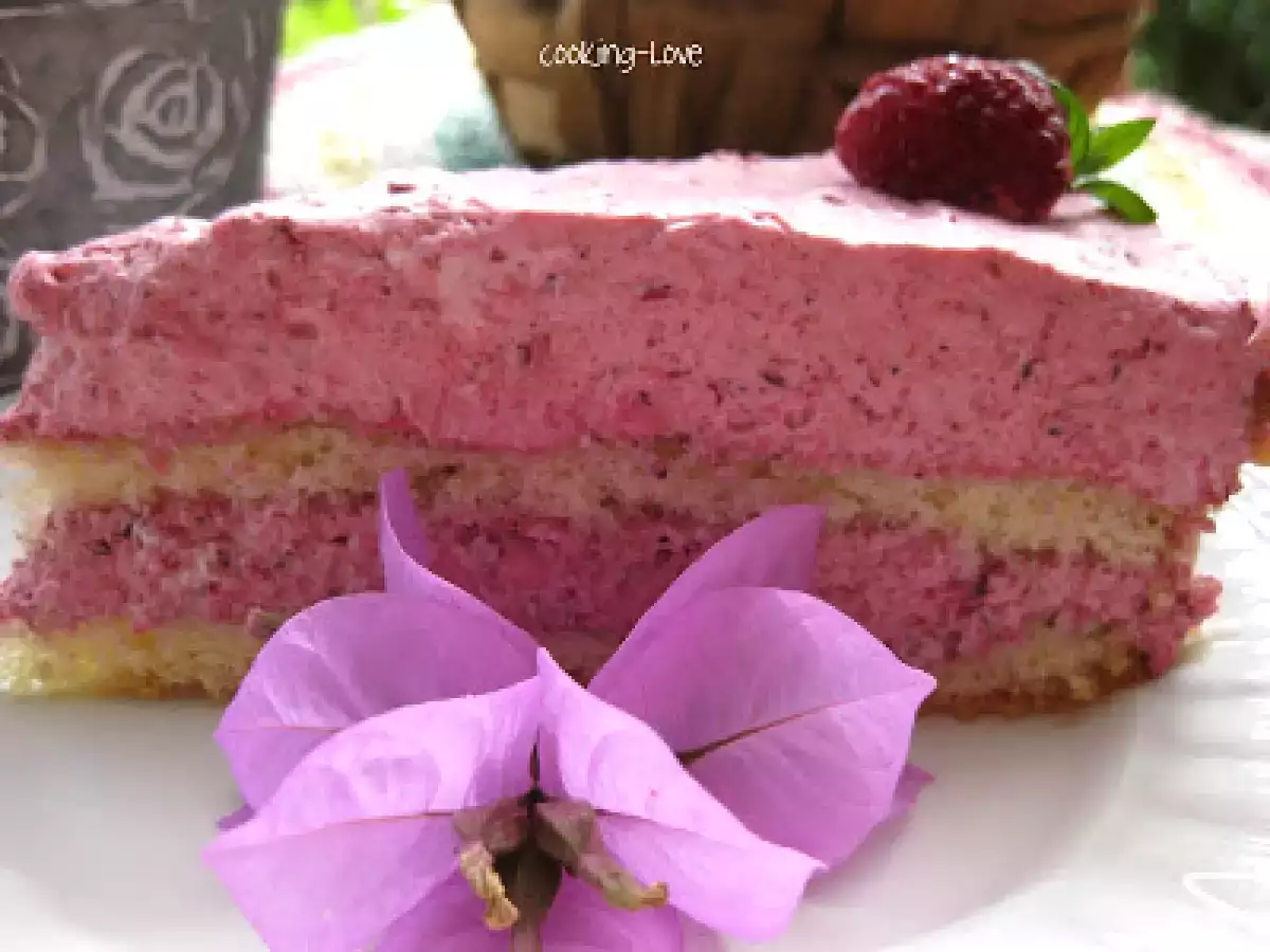 Tarta mousse de frutas del bosque