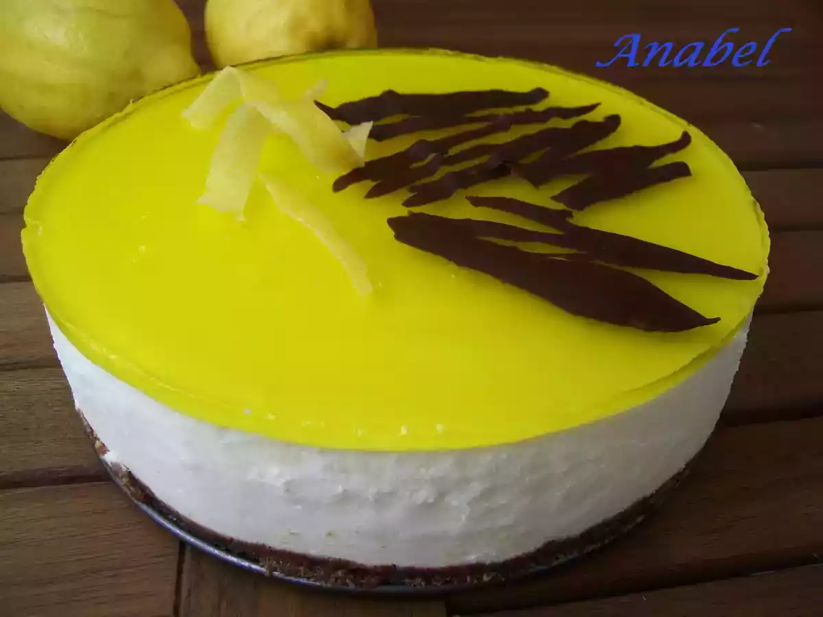Tarta mousse de limón