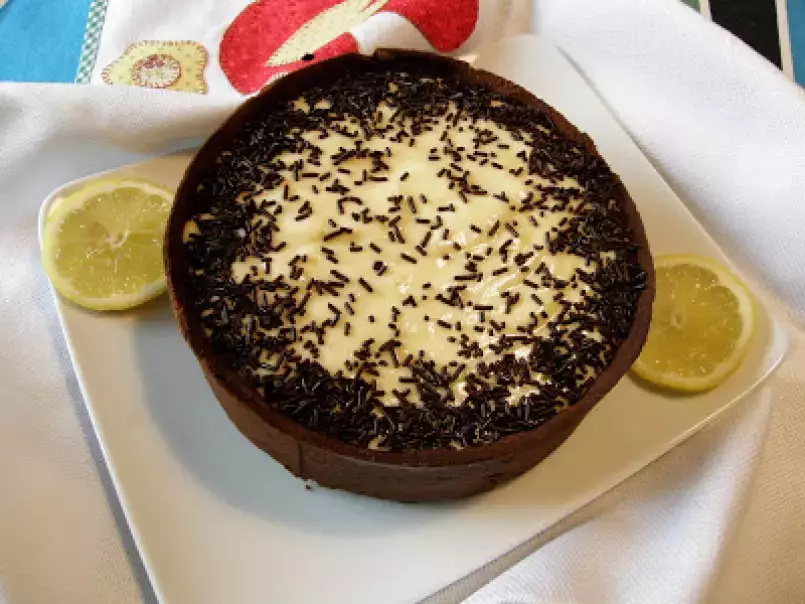 Tarta mousse de limón con galleta de chocolate., foto 1