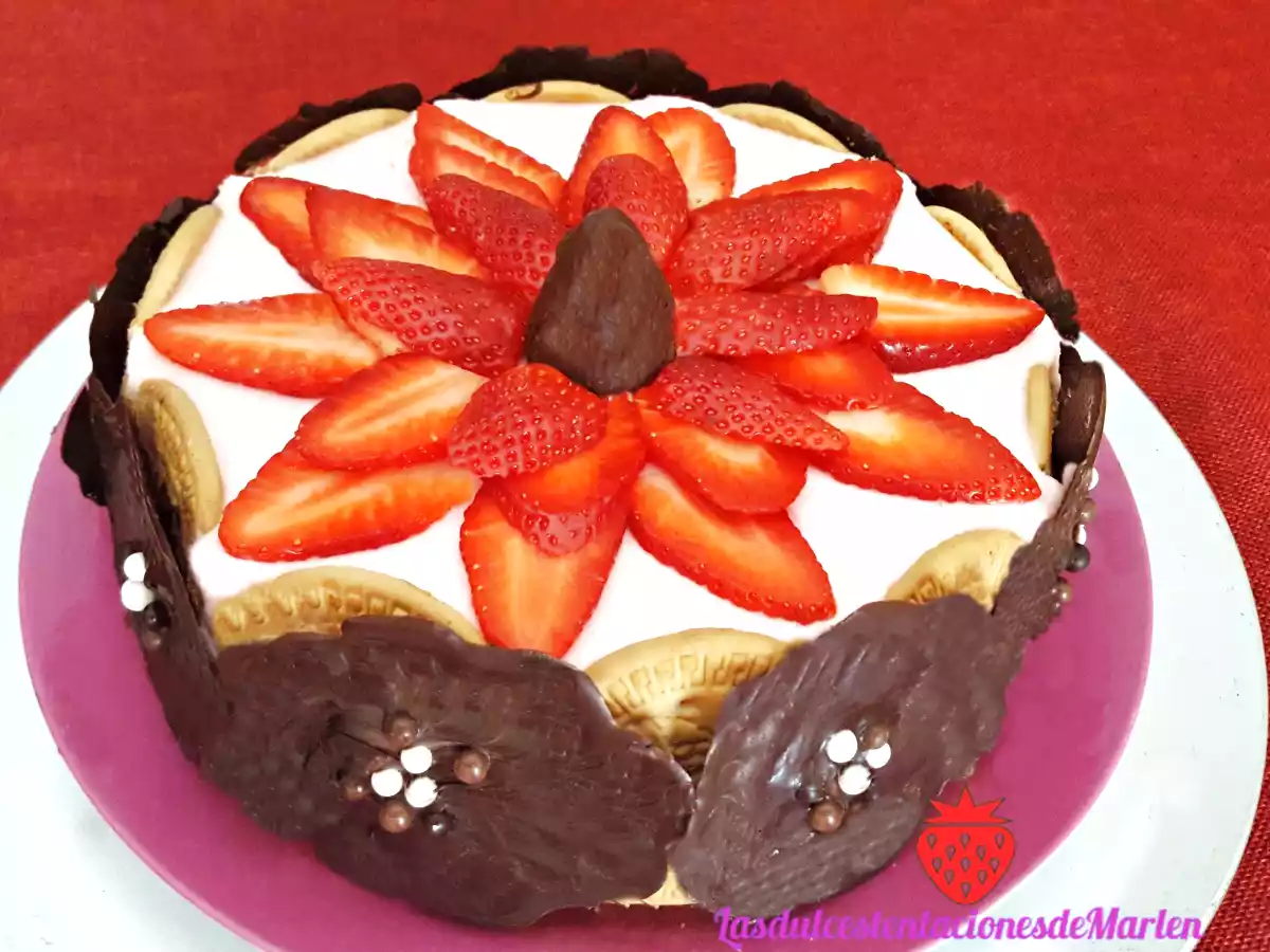 Tarta mousse de natillas de chocolate y fresa