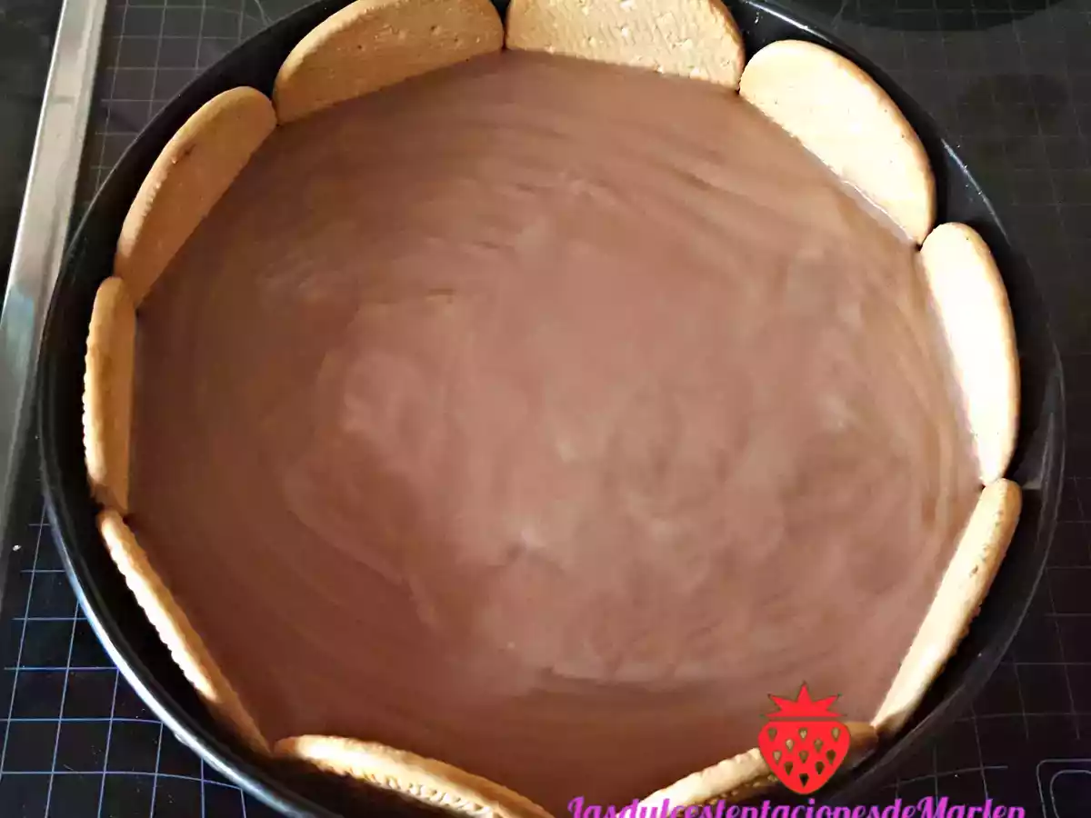 Tarta mousse de natillas de chocolate y fresa - foto 3