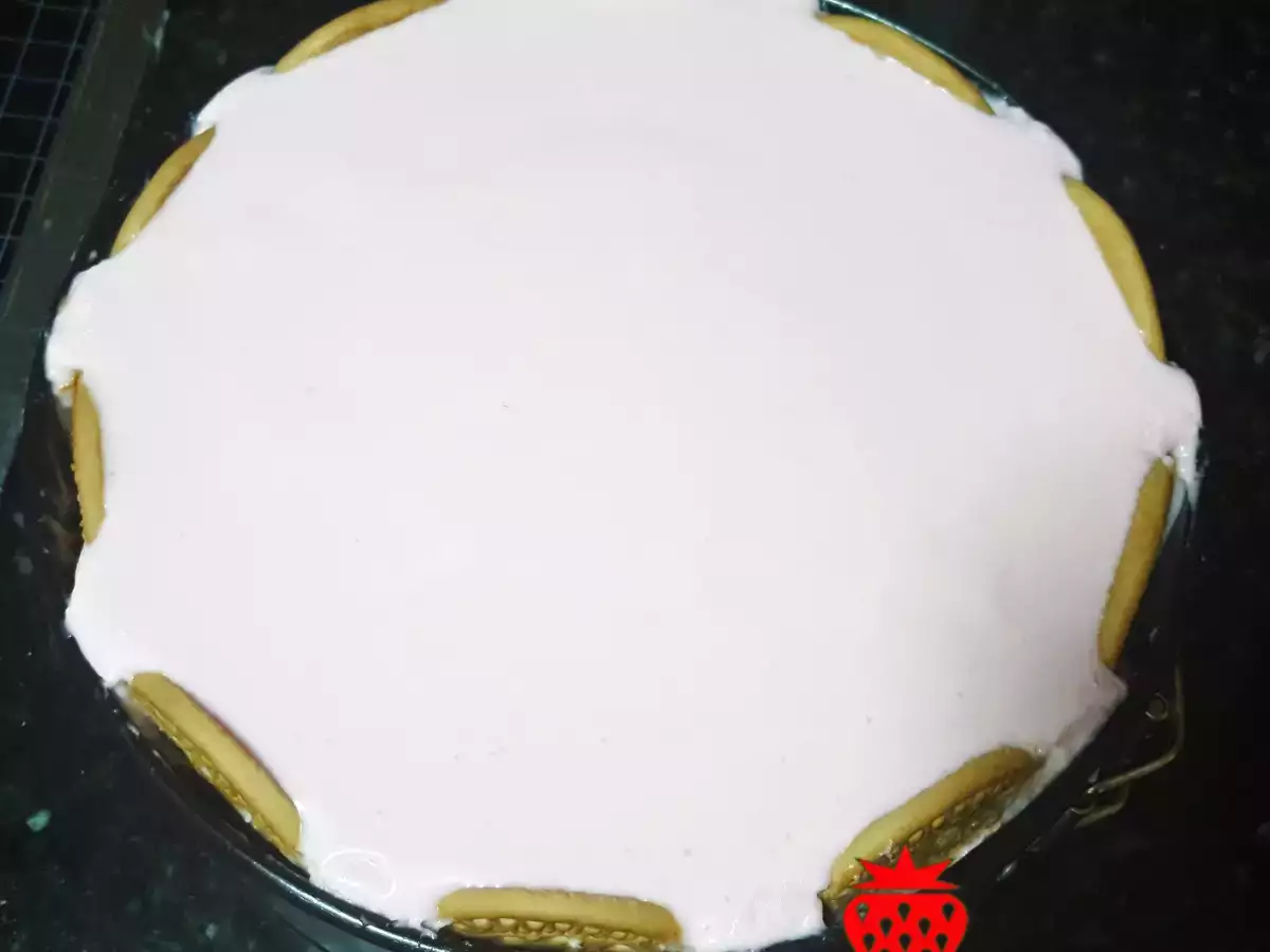 Tarta mousse de natillas de chocolate y fresa - foto 4