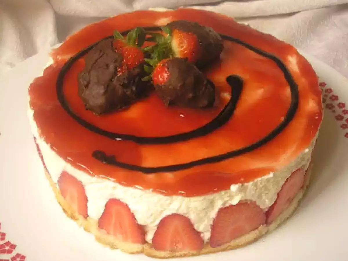 Tarta mousse de queso y fresas