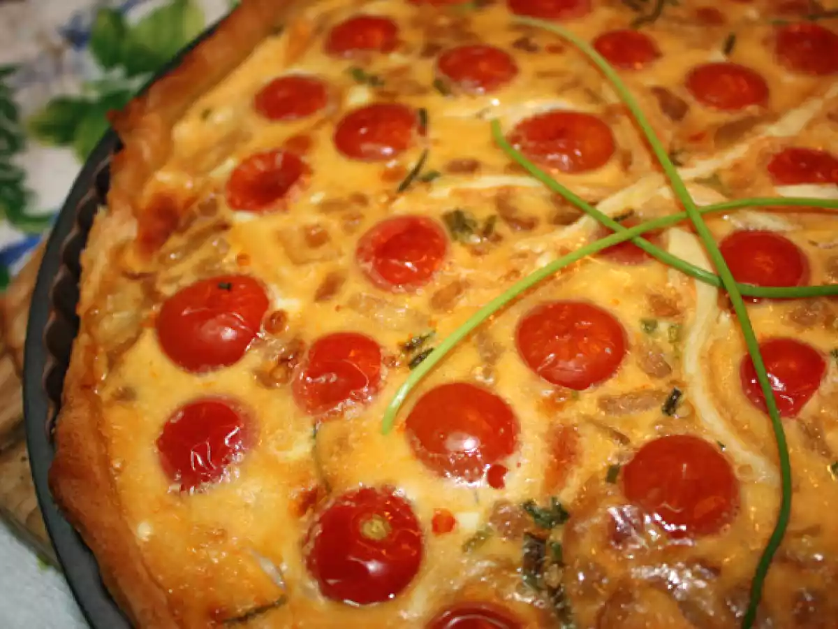 Tarta salada de queso y cherrys