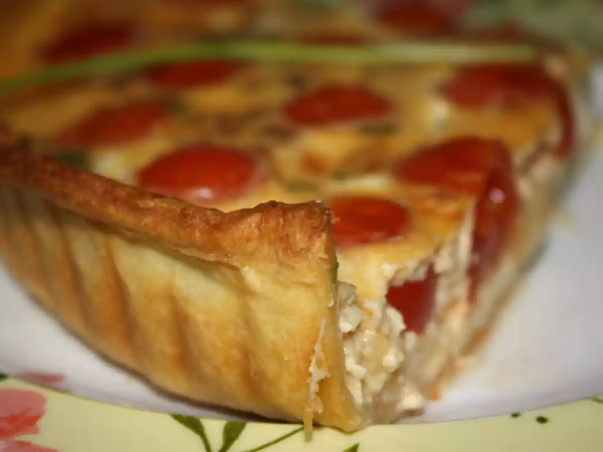 Tarta salada de queso y cherrys - foto 3