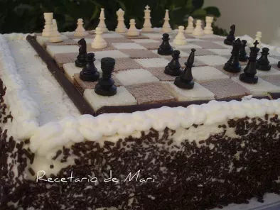 Tarta tablero de ajedrez y feliz cumpleaños