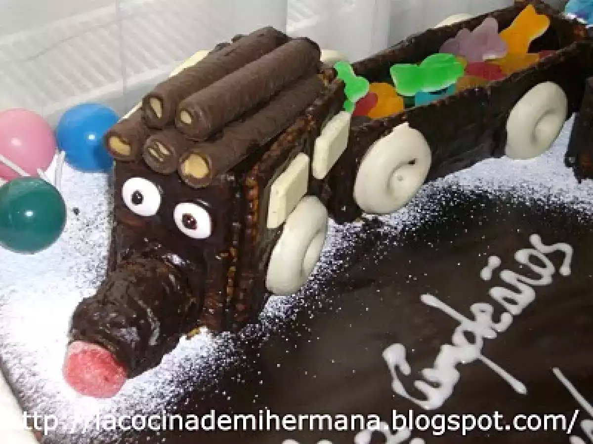 TARTA TREN DE GALLETAS Y CHOCOLATE - foto 2