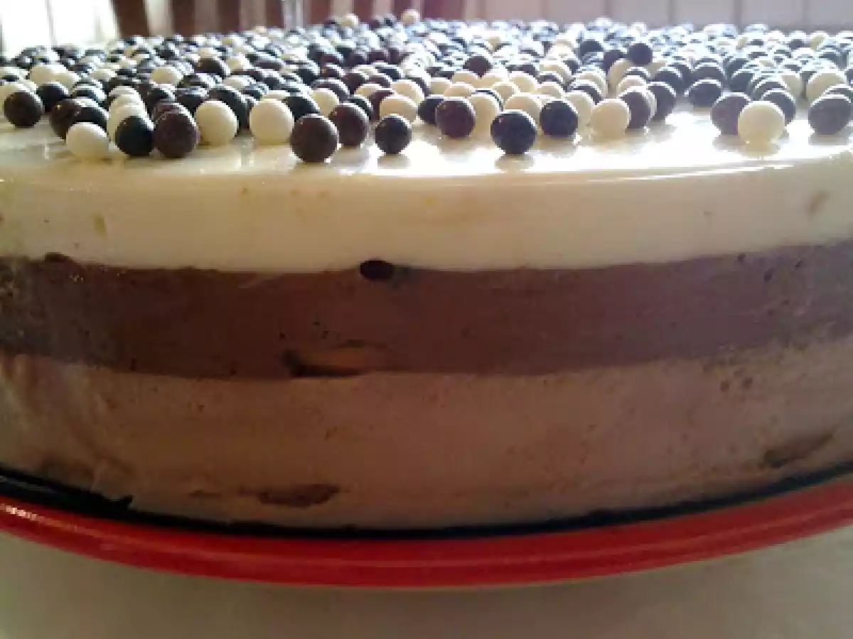 Tarta tres chocolates y canela