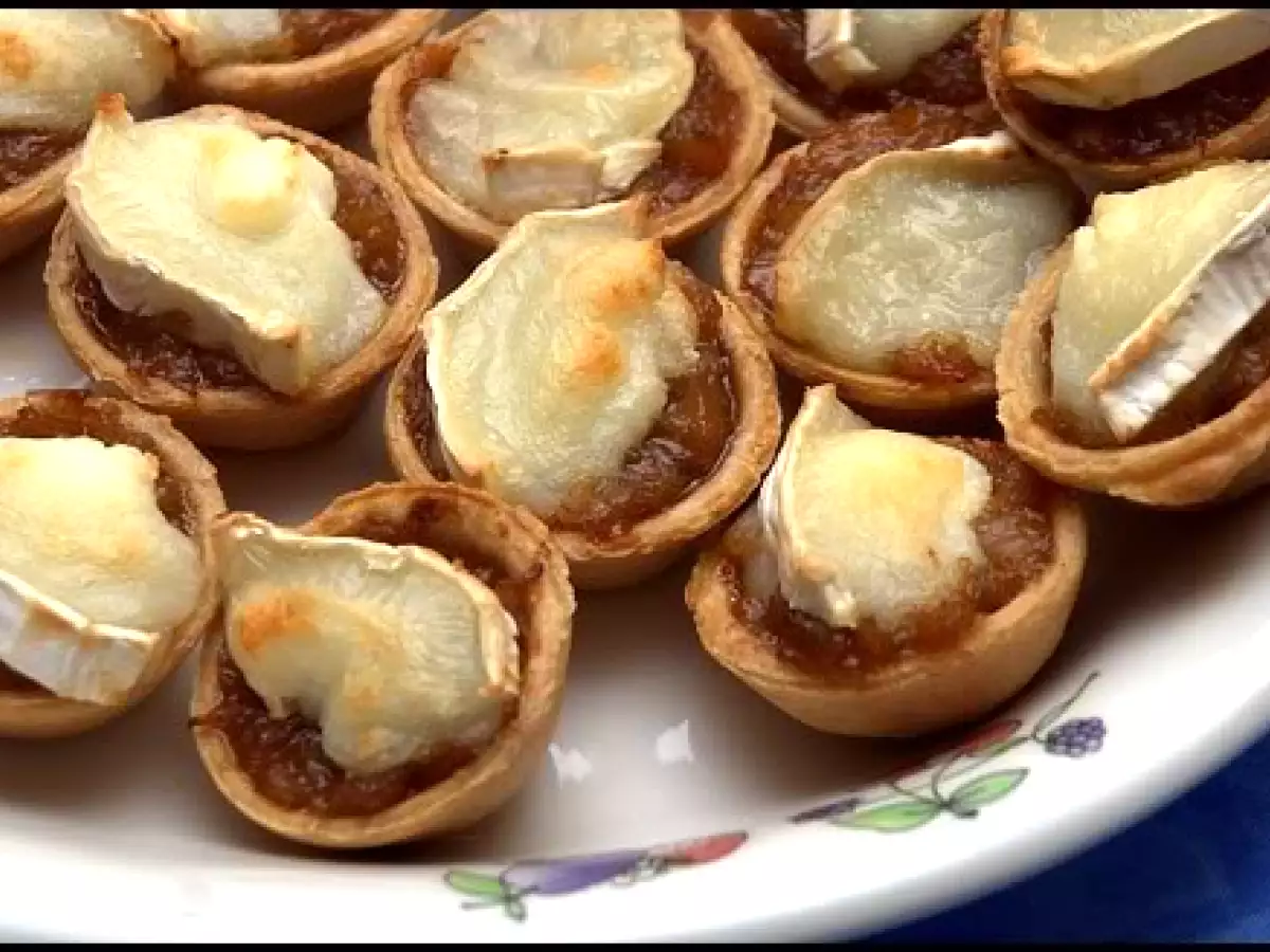 Tartaletas de cebolla caramelizada y queso - foto 2