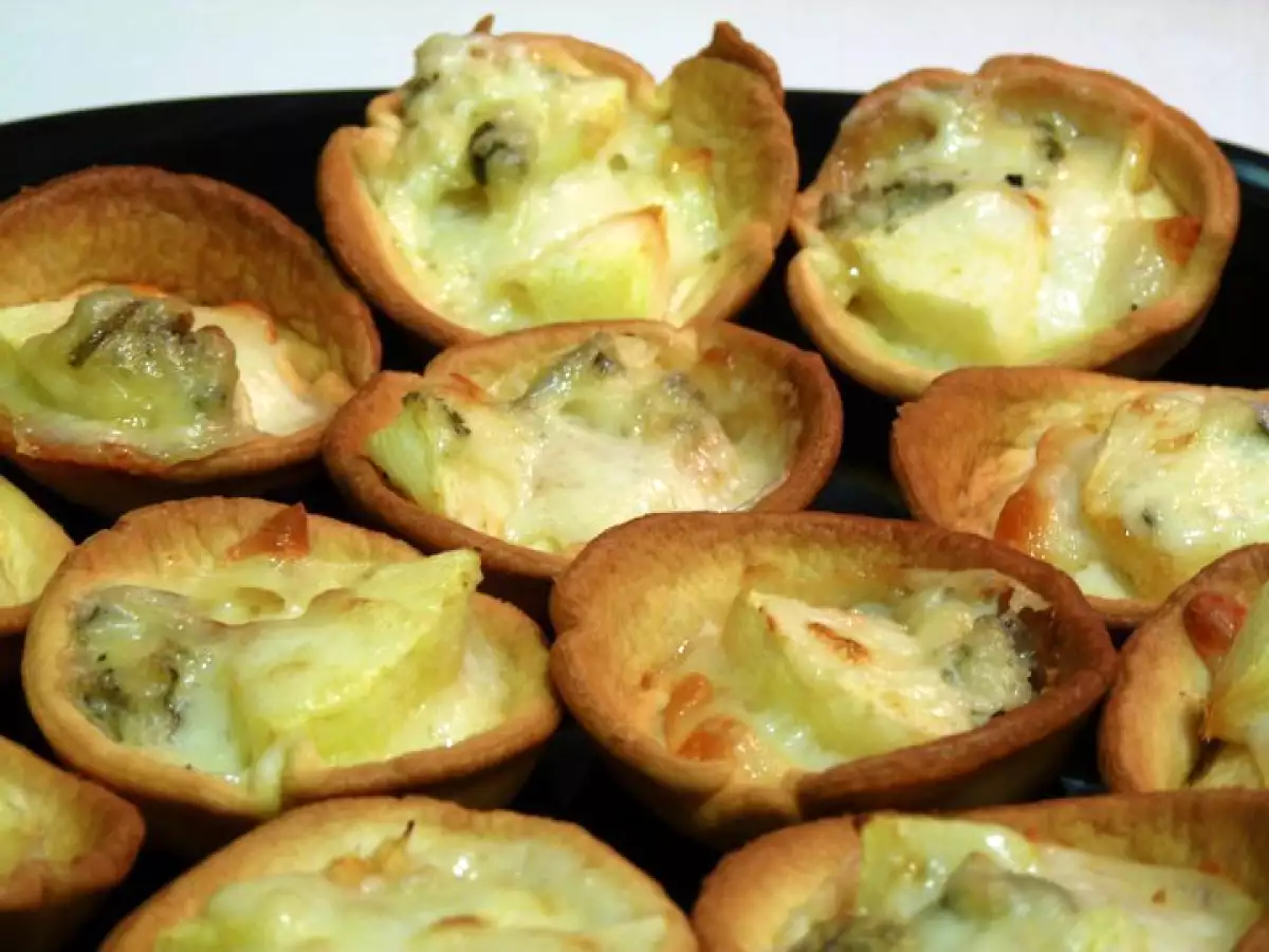 Tartaletas de gorgonzola y manzana