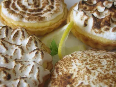 Tartaletas de limón y merengue suizo (lemon pie)