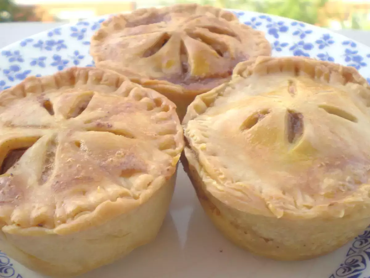 Tartaletas de pollo al curry, Chicken curry pot pies.