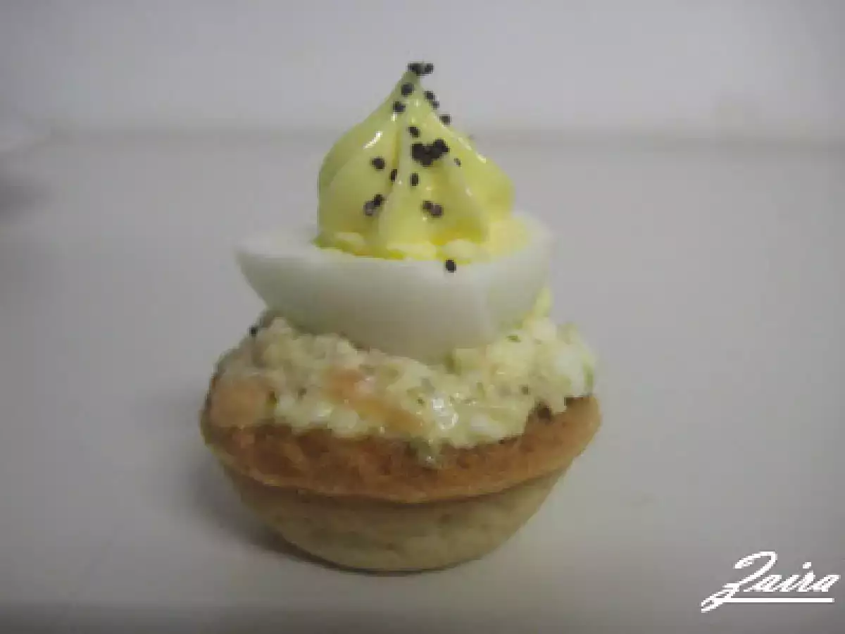 Tartaletas de tartar de salmón y huevos de codorniz - foto 3