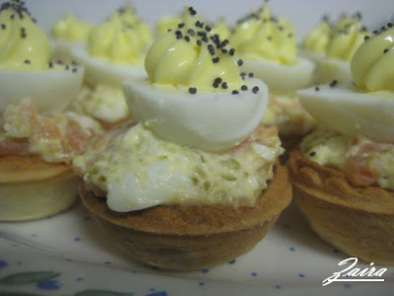 Tartaletas de tartar de salmón y huevos de codorniz - foto 2