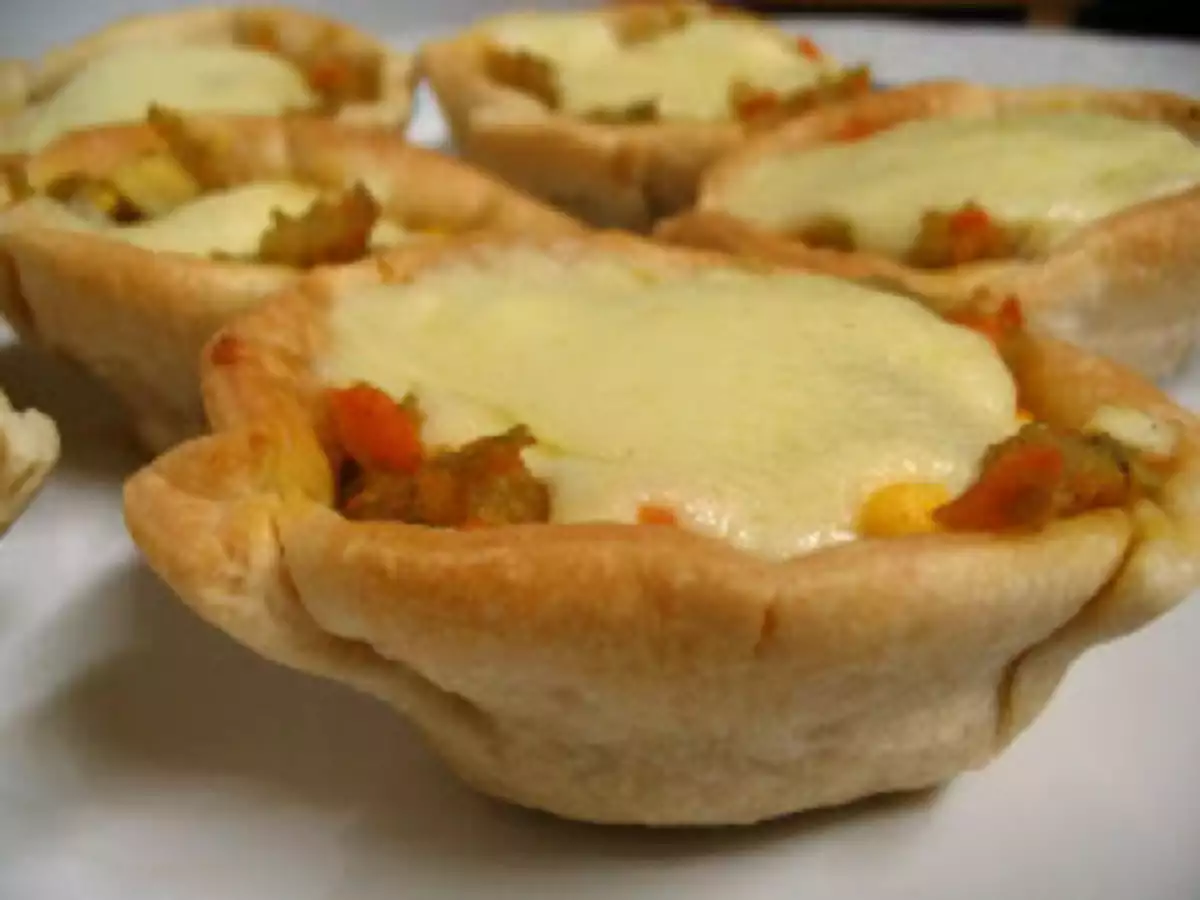 TARTALETAS DE VERDURAS Y QUESO DE CABRA
