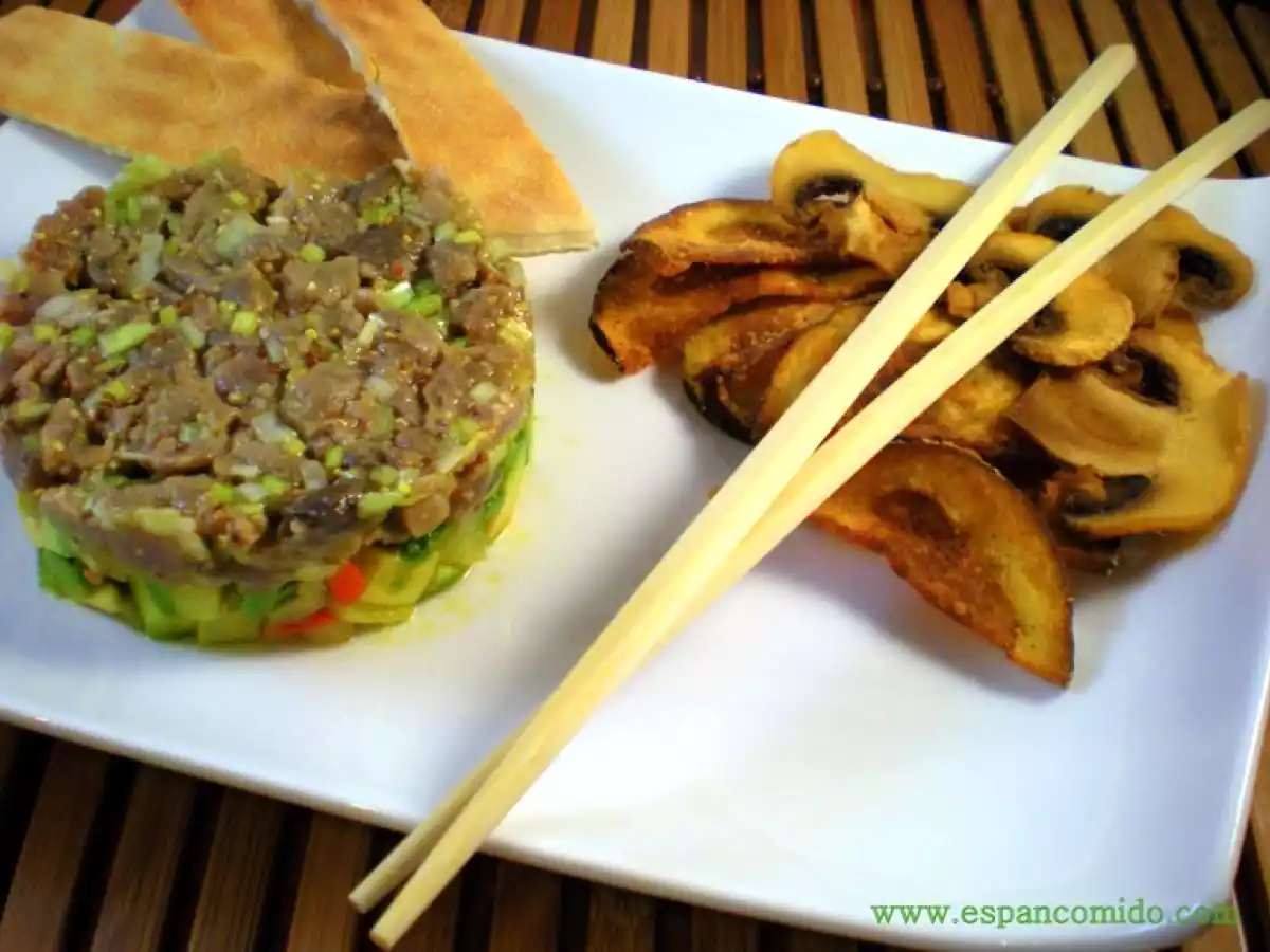 Tartar de atún con aguacate