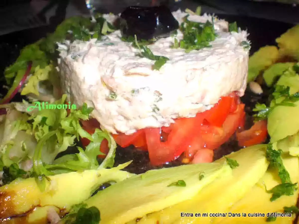 Tartar de tomates a la espuma de atun