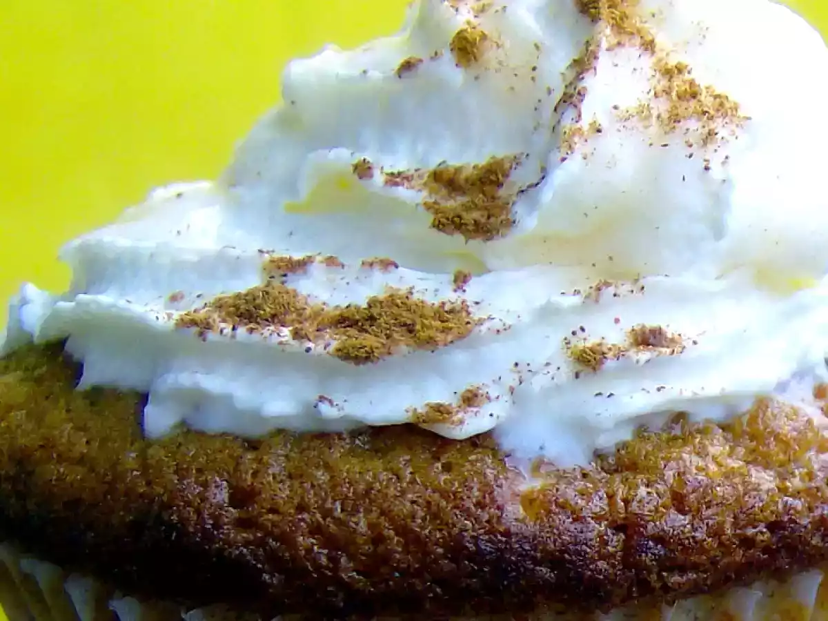 Te sobraron claras, muffins de canela y miel!