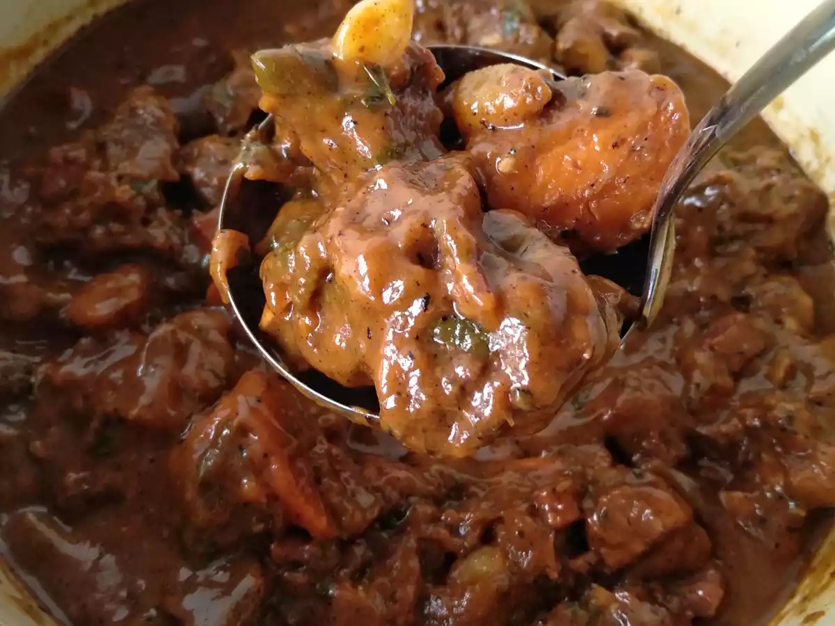 Ternera Bourguignon {Receta tradicional francesa}