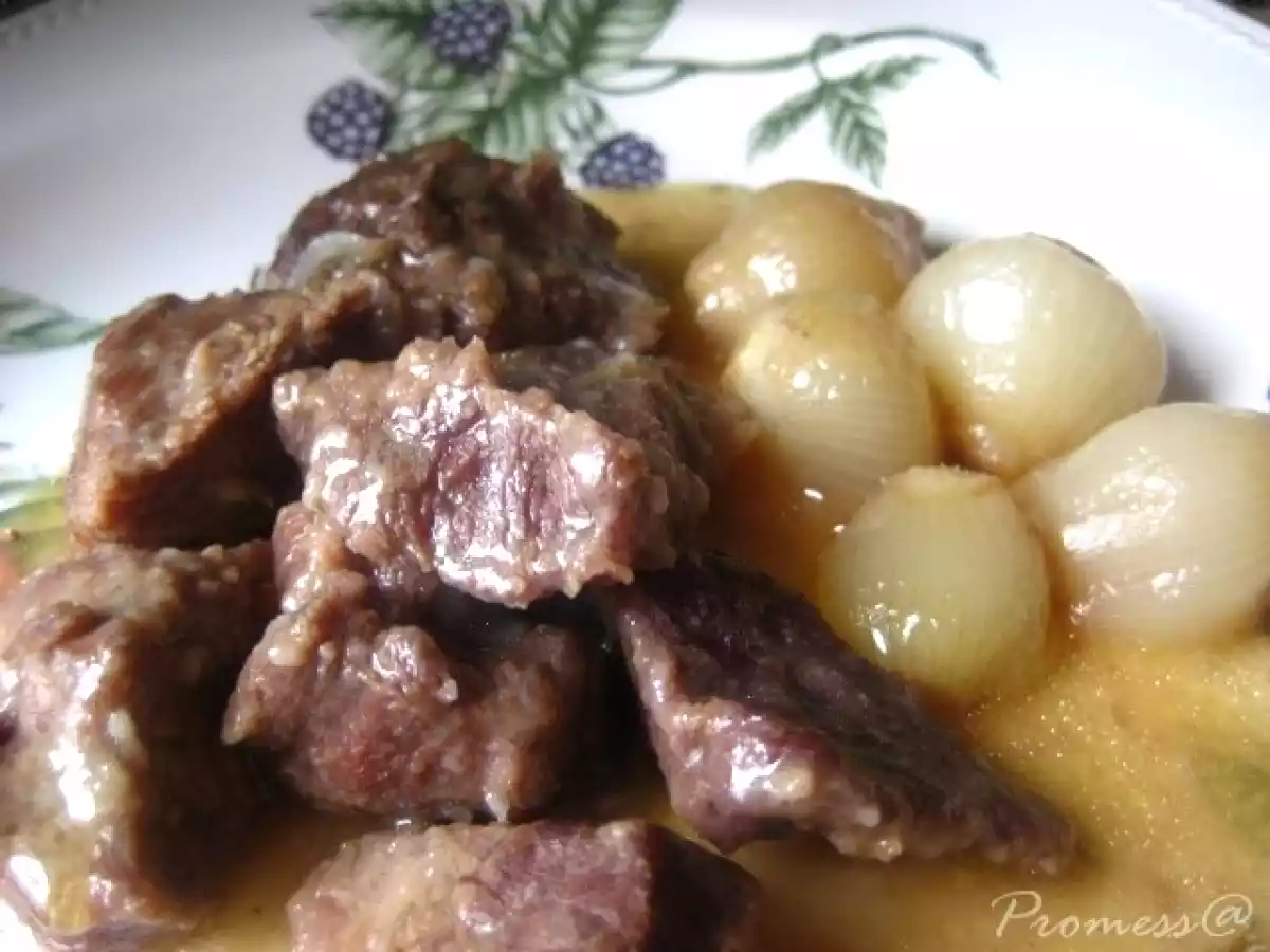 Ternera con cebollitas francesas (Canal Cocina)