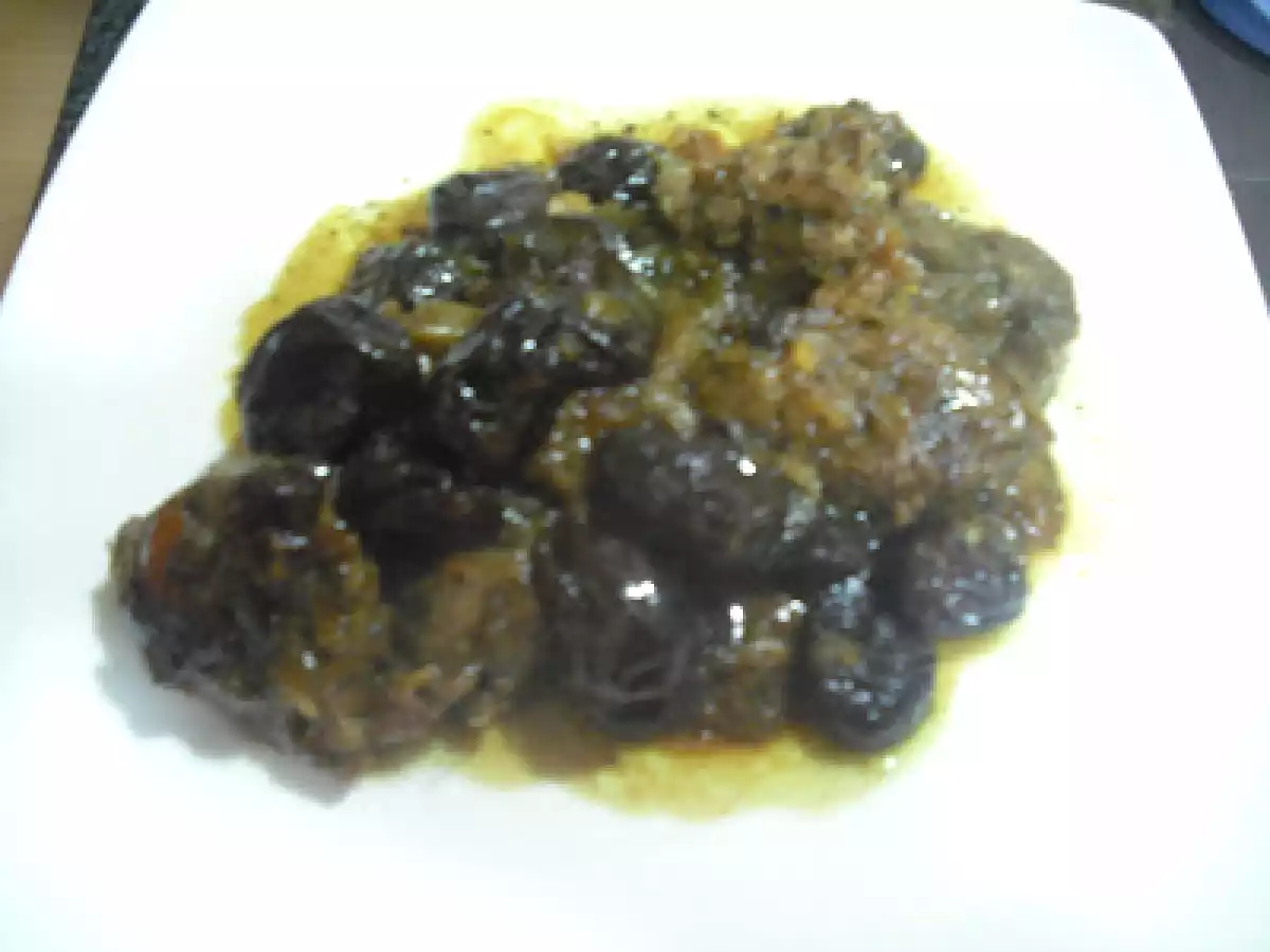 TERNERA CON CIRUELAS