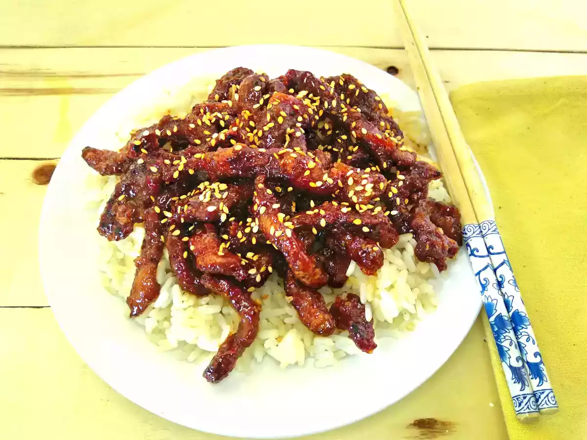 Ternera crujiente con glaseado picante {receta china)