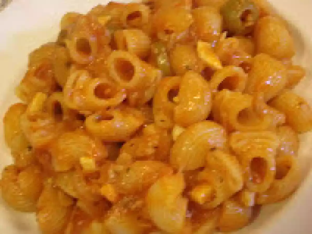 Tiburones con salsa de atún