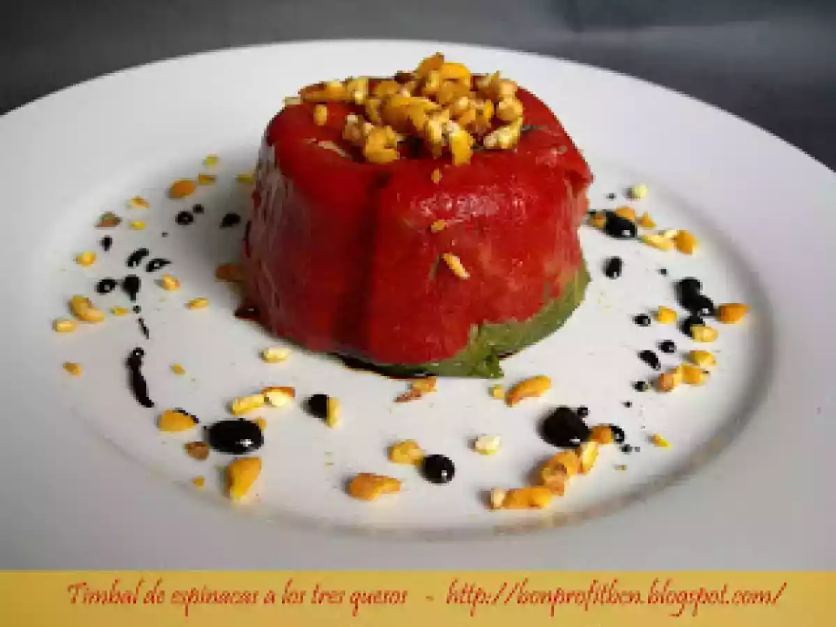 Timbal de espinacas a los tres quesos