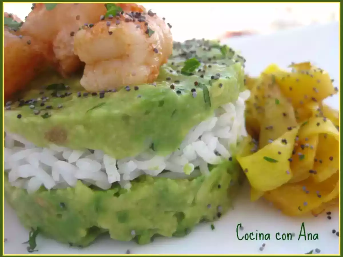 TIMBAL DE GUACAMOLE CON TALLARINES DE MANGO y GAMBAS AL PIMENTON - foto 2