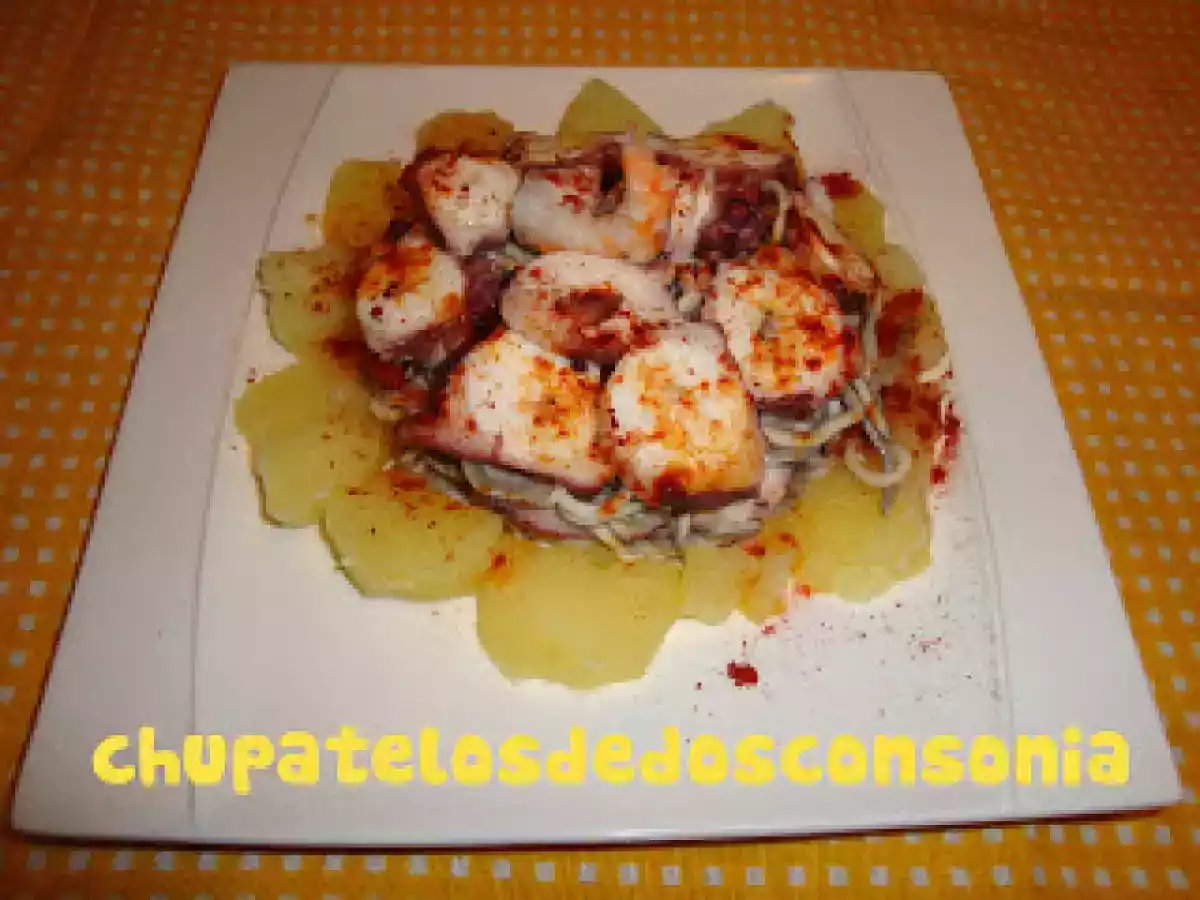 Timbal de gulas y pulpo a la gallega