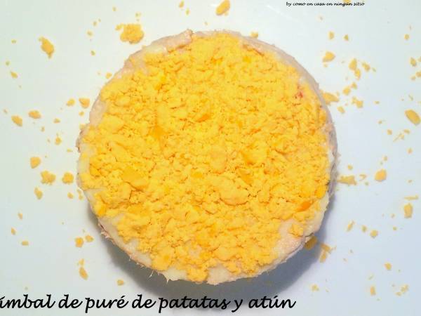 Timbal de puré de patatas y atún