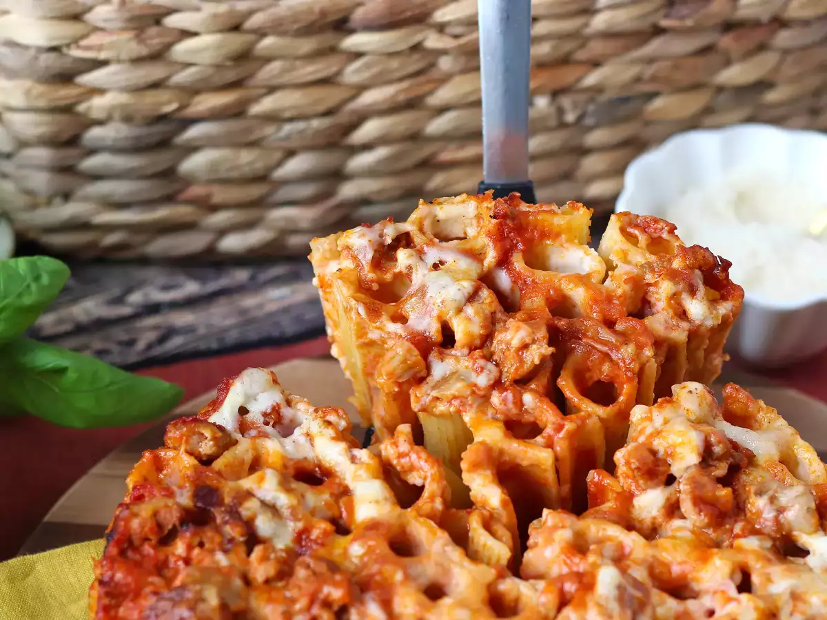 Timbal de rigatoni al horno con salchicha, bechamel y mozzarella - foto 6