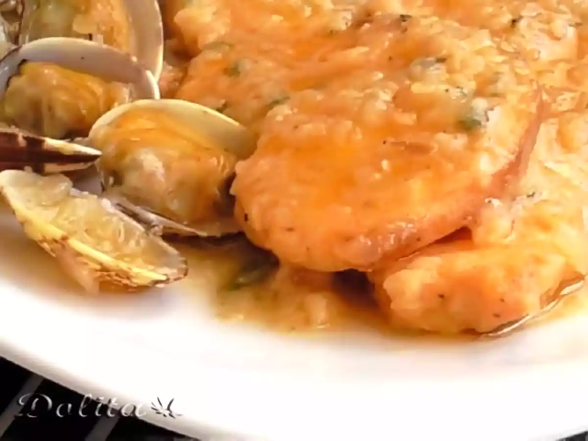 Tintorera con almejas en salsa de sidra - foto 2