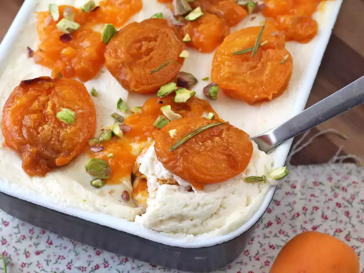 Tiramisú de albaricoques asados: el postre afrutado y cremoso perfecto para el verano - foto 4