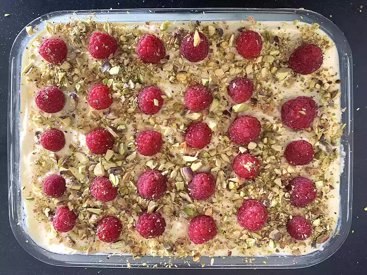 Tiramisú sin gluten de pistacho y frambuesas - foto 2