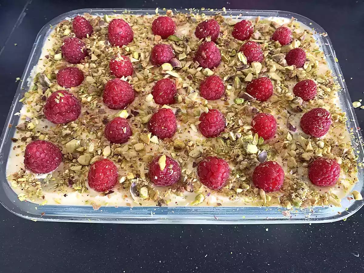 Tiramisú sin gluten de pistacho y frambuesas - foto 3