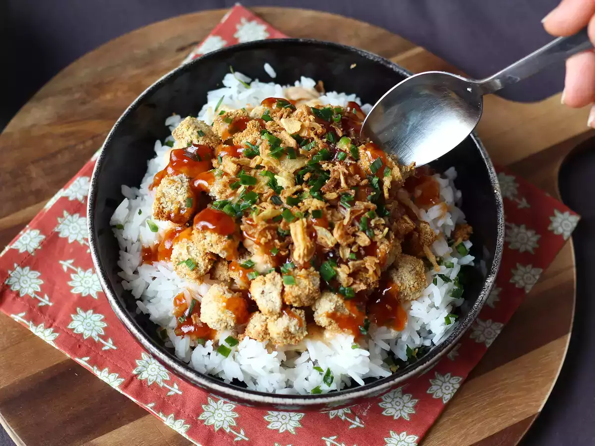 Tofu crujiente con arroz y salsa cremosa: la versión vegetariana del pollo crousty - foto 4