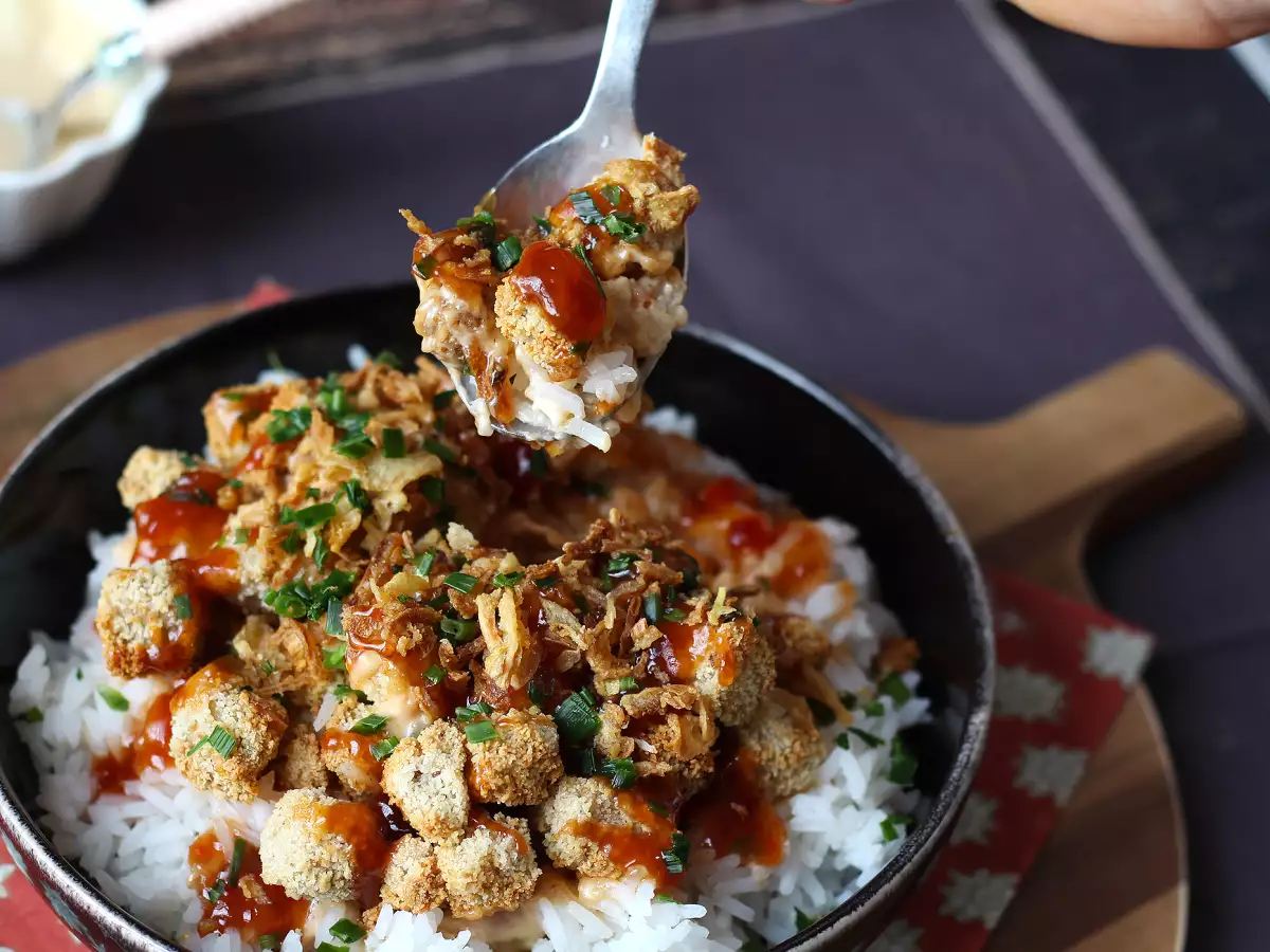 Tofu crujiente con arroz y salsa cremosa: la versión vegetariana del pollo crousty - foto 6