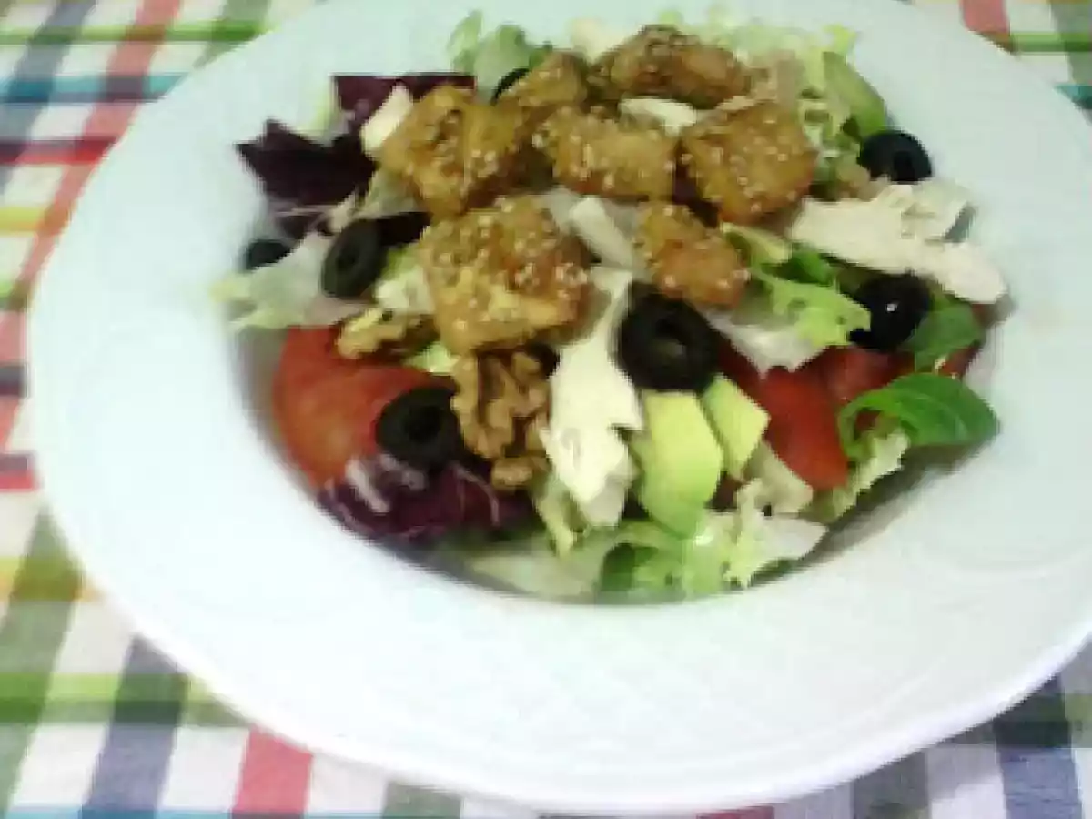 Tofu eta oilasko entsalada / Ensalada de tofu y pollo