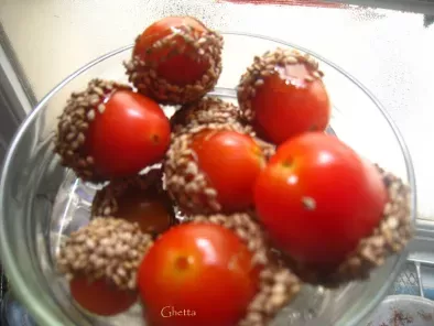 Tomatitos cherry caramelizados con sesamo