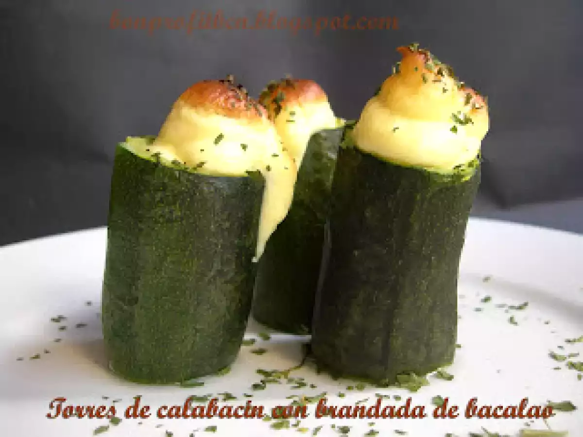 Torres de calabacín con brandada de bacalao
